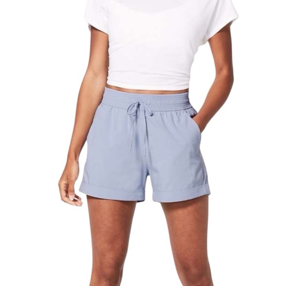 Lululemon Spring Break Away shorts - Picture 1 of 12